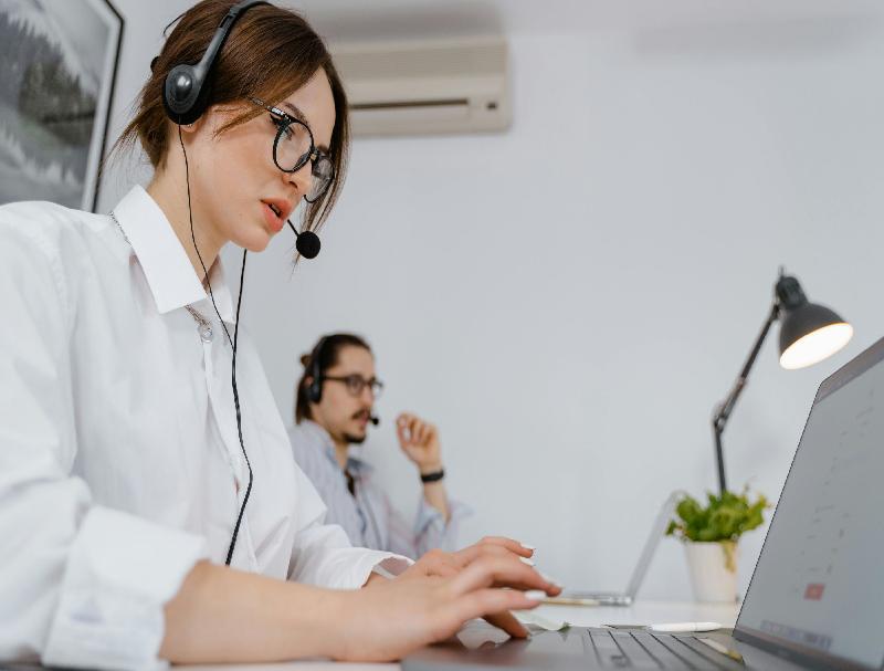 数据驱动决策：电话营销软件如何优化客户管理与销售策略？