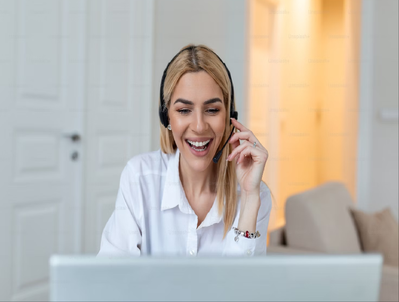 智能客服回答不准？问题可能出在训练与优化流程。