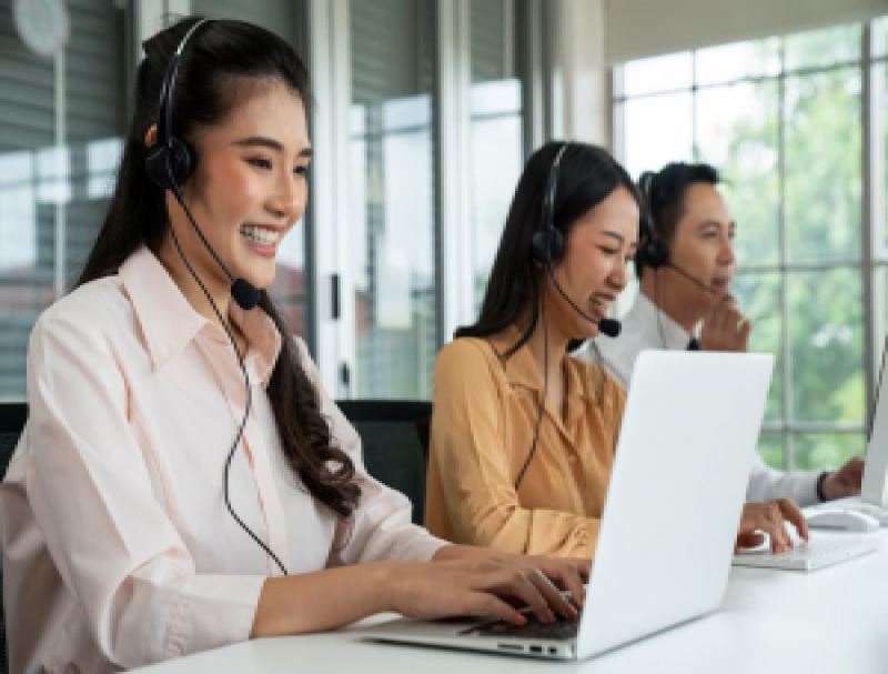 语音通知平台如何与 CRM 结合进行分组通知？